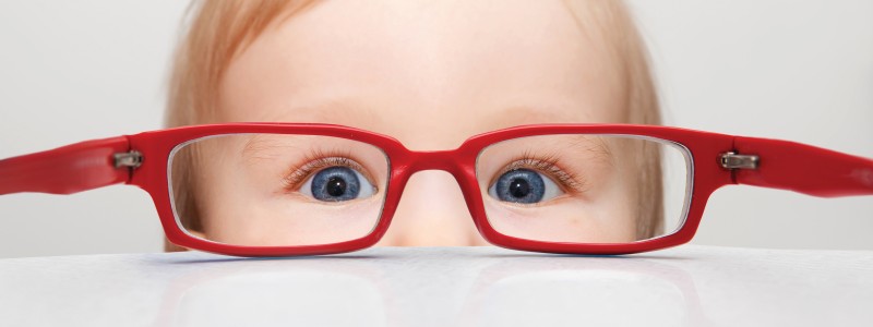 Toddler-looking-through-glasses-m084l88gjqfef60yxp6vyjljnhu3kyeuv1r3t4z6ig.jpg.pagespeed.ce.W-MANxtU04