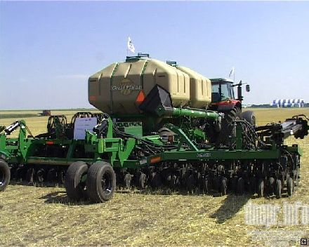 трактор для уборыки зерновых