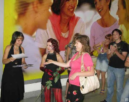 Новости Днепра про В «Мост-сити» начала работу фотовыставка «Карнавал Любви – 2009»