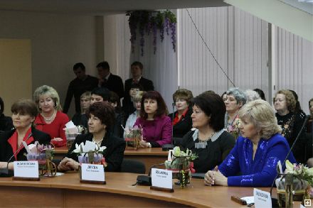 Новости Днепра про Чиновники поздравили выдающихся женщин