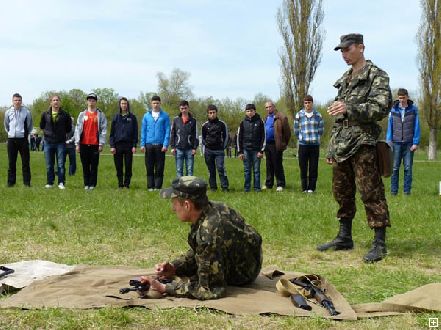 Новости Днепра про Более 15 тысяч юношей Днепропетровщины отстрелялись из АК-74 (ФОТО)