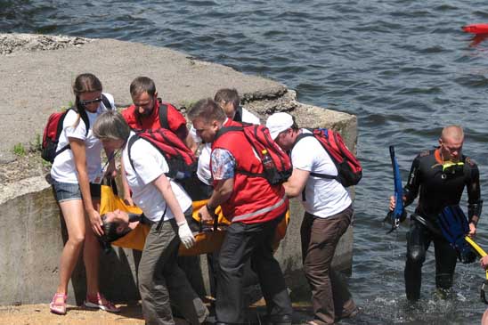 Новости Днепра про Спасатели и волонтеры отработали методику спасения отдыхающих на пляже (ФОТО, ВИДЕО)