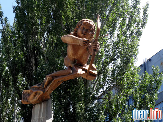 Новости Днепра про В Днепропетровске каждую неделю жертвами вандалов становятся фонтаны (ФОТО)