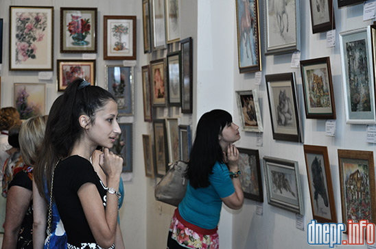 Новости Днепра про В Днепропетровске открылась выставка вышитых картин (ФОТО)
