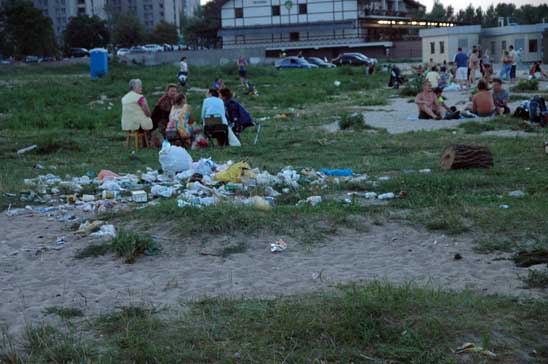 Новости Днепра про Активисты собирают горожан на субботник, чтобы очистить пляж (ФОТО)