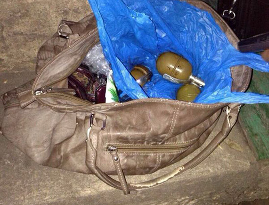 Новости Днепра про В Днепропетровске женщина несла в сумочке 5 боевых гранат (ФОТО)
