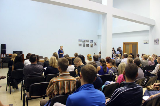 Новости Днепра про В Днепропетровске вчера начались бесплатные курсы украинского языка (ФОТО)