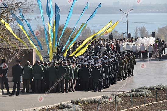 Новости Днепра про Сегодня Днепропетровск отметил день освобождения Украины от фашистов (ФОТО)