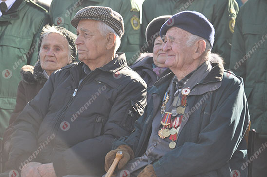 Новости Днепра про Сегодня Днепропетровск отметил день освобождения Украины от фашистов (ФОТО)