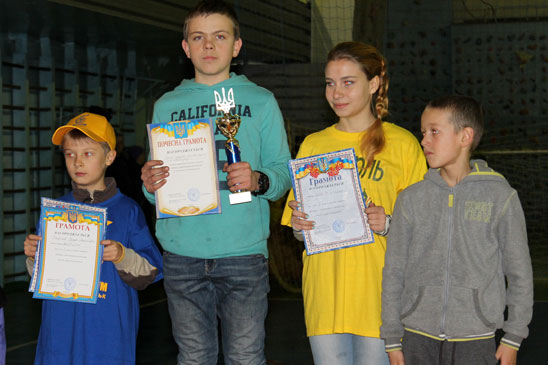 Новости Днепра про Школьники Днепропетровщины получили 15 медалей и кубок на соревнованиях автомоделей (ФОТО)