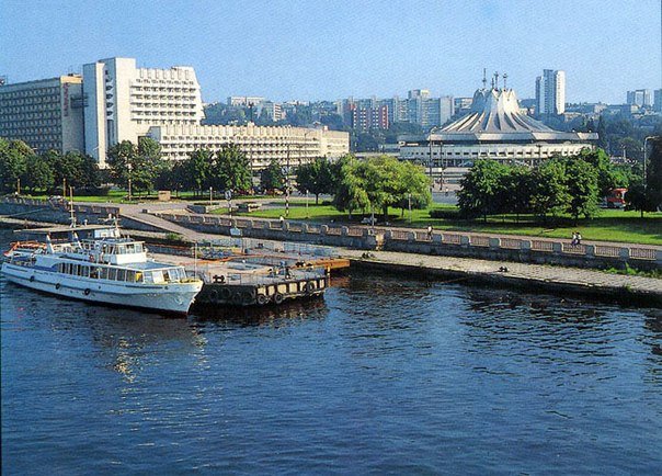 Новости Днепра про Потерянные во времени символы днепропетровской набережной