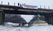 Днепровские депутаты вынесли обращение о прекращении блокады ОРДЛО