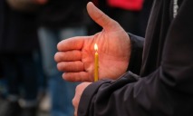 На созданной Аллее памяти в Днепре зажгли сотни свечей