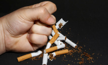 Борьба с курением: украинцы курят меньше. Главные причины