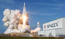 «Falcon Heavy»: Илон Маск отправил в космос Tesla Roadster