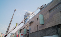 Пожарные машины и спасение людей с крыши: что происходило в «Мост-сити»