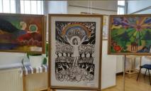 В Днепре открылась поучительная выставка рисунков