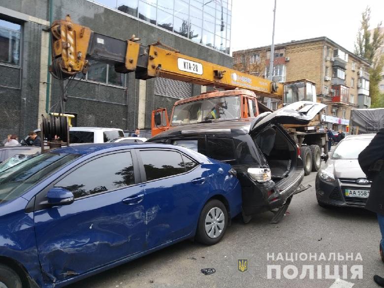 Новости Днепра про Грузовик «без тормозов»: ДТП с 20 автомобилями