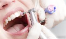 Dental Меdical Сlinic приглашает клиентов на профессиональную чистку зубов
