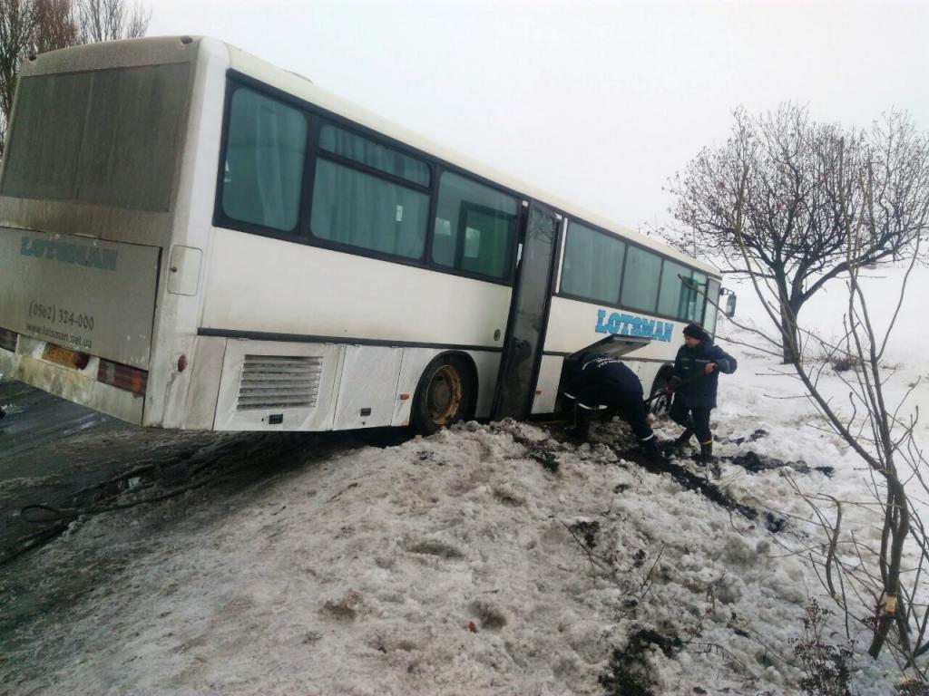 Новости Днепра про Автобус из Днепра с пассажирами попал в происшествие