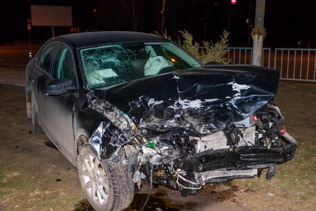 Новости Днепра про Из-за столкновения автомобилей пострадал мужчина