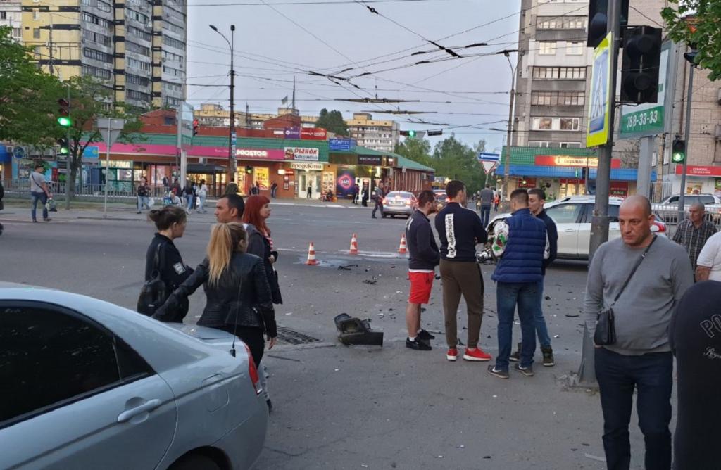 Новости Днепра про Авария в Днепре: из-за столкновения авто пострадал пешеход