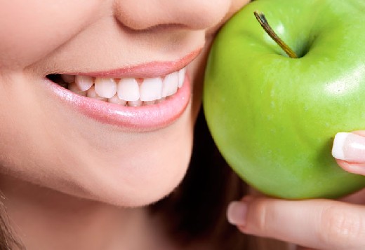 Новости Днепра про Правильное питание для укрепления зубов – советы от «Сан-Марко»