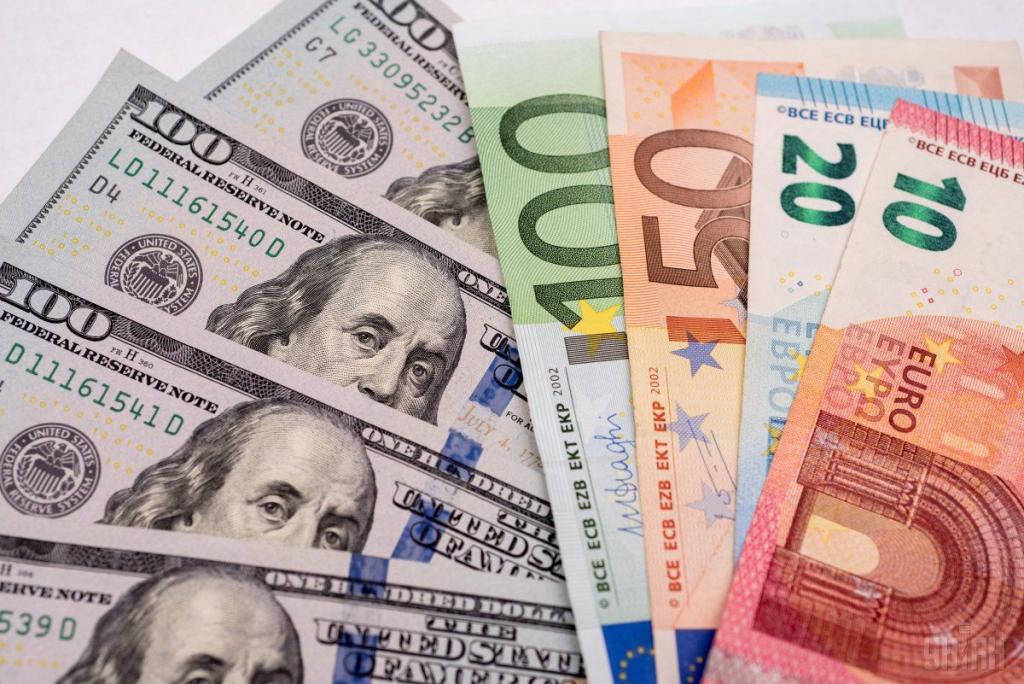 Курс валют на 5 июня: гривна продолжает стремительно падать. Новости Днепра