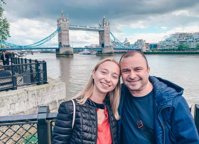 Виктор Павлик ушёл от жены к 25-летней девушке из Днепра: что она говорит об их романе. Новости Украины