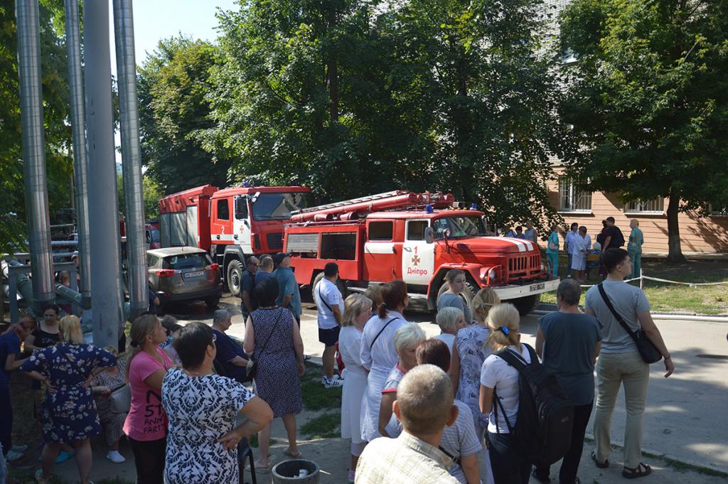 Из-за пожара в Днепре эвакуировали больницу. Новости Днепра