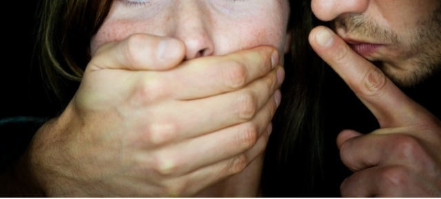 Жили по соседству: мужчина изнасиловал 10-летнюю девочку на глазах у ее 6-летней подруги. Новости Украины