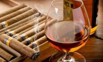 Кабмин отменил лицензии для экспорта и импорта алкоголя и сигарет