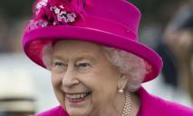 На Днепропетровщине королеву Великобритании увековечили на новом мурале