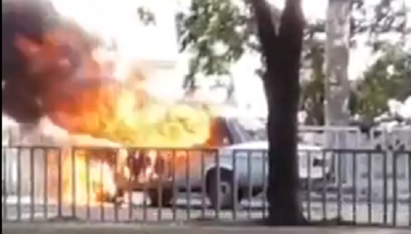 В Днепре посреди дороги загорелся автомобиль. Новости Днепра