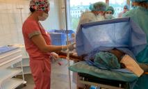 Женщина выносила ребенка в зоне ООС и родила в больнице Мечникова
