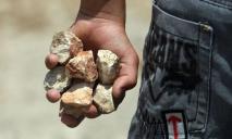 «Наорали матом и закидали камнями»: подростки агрессивно отреагировали на замечание от женщины