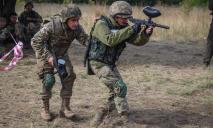 В области военные проходят обучение с оружием для пейнтбола