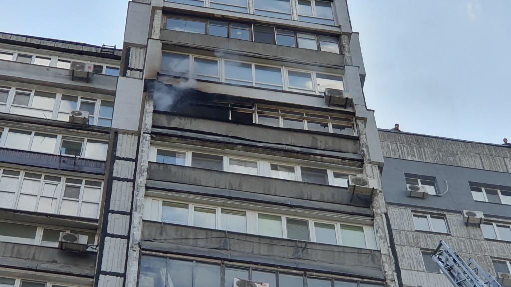 Спасатели вынесли пенсионера из пожара в его собственной квартире. Новости Днепра