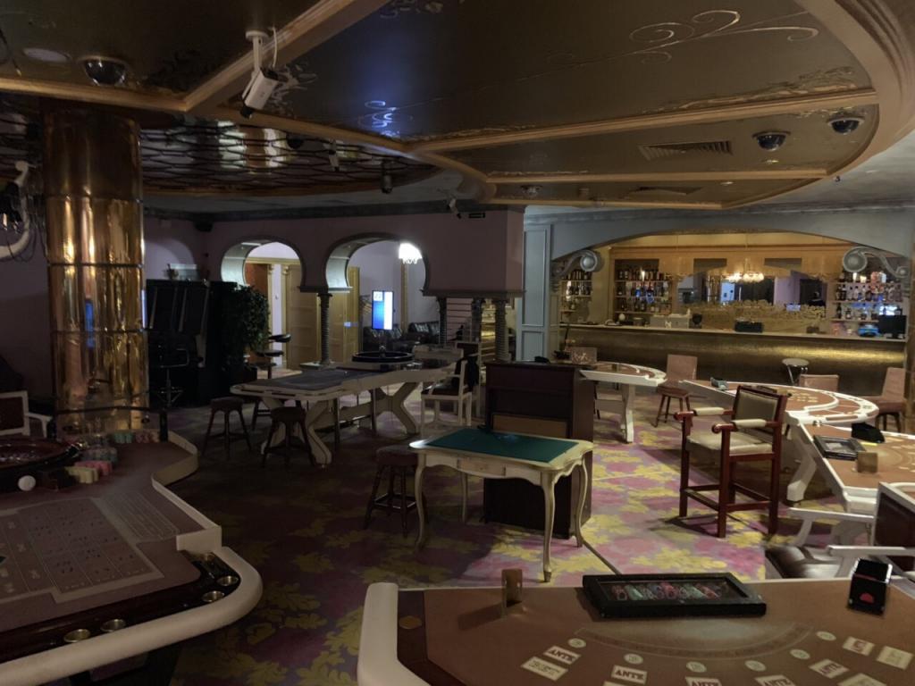 Второй Лас-Вегас: в центре Днепра накрыли подпольное казино