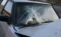 «Во всем виноват ребенок»: в Днепре автомобиль врезался в столб