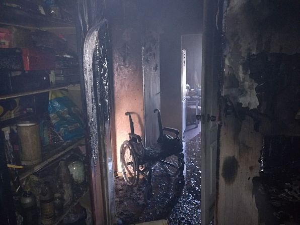 Скончался в больнице: квартира многоэтажке полностью сгорела, когда в ней были люди. Новости Днепра