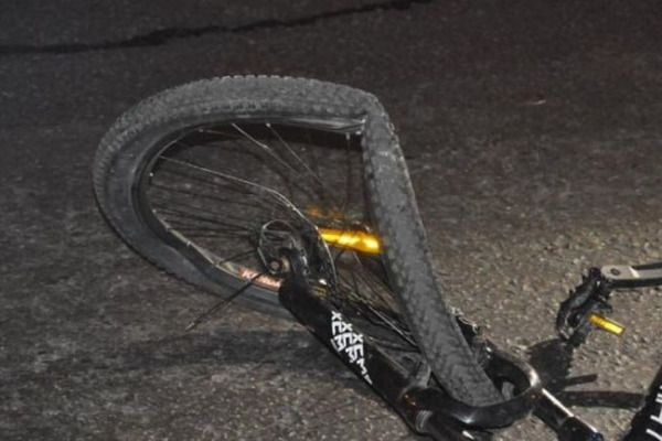 ДТП с велосипедистом: водитель двухколесного транспорта сильно пострадал. Новости Днепра