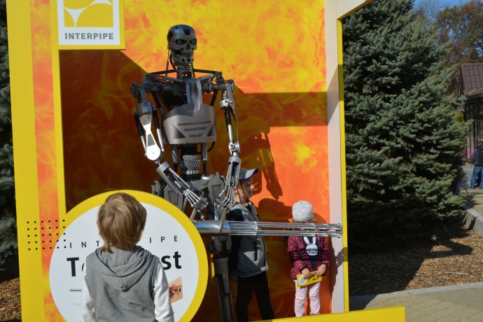 Новости Днепра про Роботы, взрывы, стартапы и технологии будущего: чем порадовал днепрян Interpipe TechFest