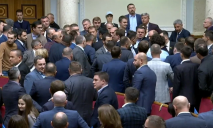 «Отличились»: первая потасовка новоизбранных депутатов в Верховной Раде