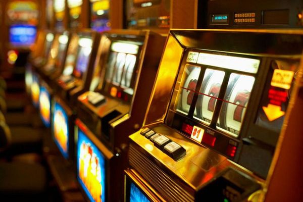 Полиция прикрыла сразу 2 незаконных казино. Новости Днепра