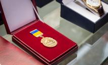 «Лучшие из лучших»: Дмитрий Разумков наградил медиков в Днепре