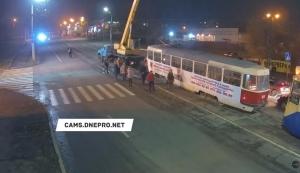Трамвай сошел с рельсов. Новости Днепра
