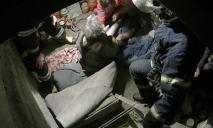 Упала в погреб и получила травмы: женщину вызволяли спасатели