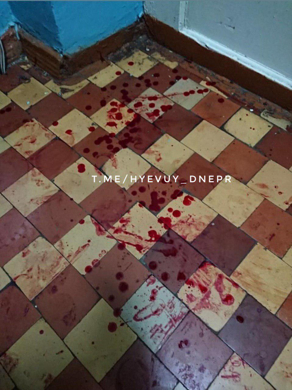 Кровь по всему коридору: студент-иностранец с ножом устроил погром в общежитии Днепра. Новости Днепра