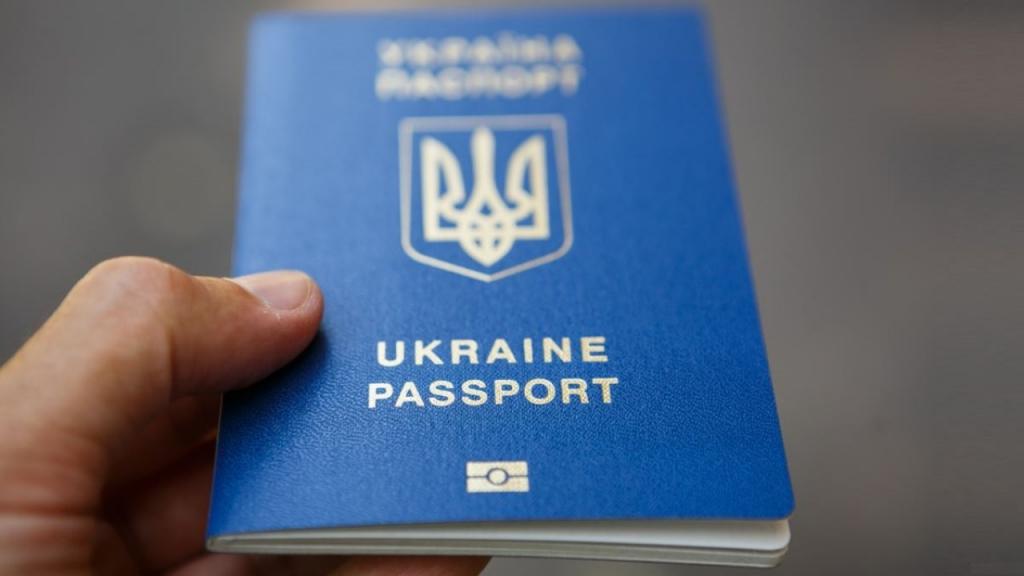 Рейтинг паспортов мира: сколько стран украинцы могут посетить без виз. Новости Украины